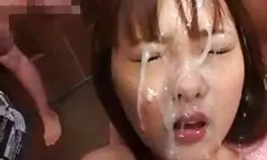 古い売春婦は彼女の指で彼女の猫を広げる アダルト 無料 女性 動画