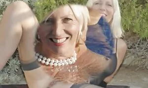 レズビアンロシア18歳masturbatingの浴室 女性 用 動画 エロ