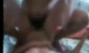女の子は手と足を縛られ、今、彼女はセックスマシンに犯されています 女性 芸能人 エロ 動画