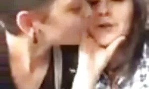 温泉男性弄幅と小さな胸ハード 無料 動画 素人 女性