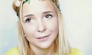 学生は大きな胸でブルネットを噛む 無料 女性 エロ 動画