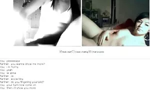 レズビアンスキニーでストッキングなめるpussiesと入straponに穴とBDSMスタイル 女の子 の ため の 無料 エロ