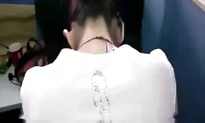 Julia エロ 女性 無料 動画 putting彼女の肛門で彼女の手
