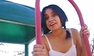 美しい体を持つリタは、ウェブ上でチャットしていた 女性 av 動画